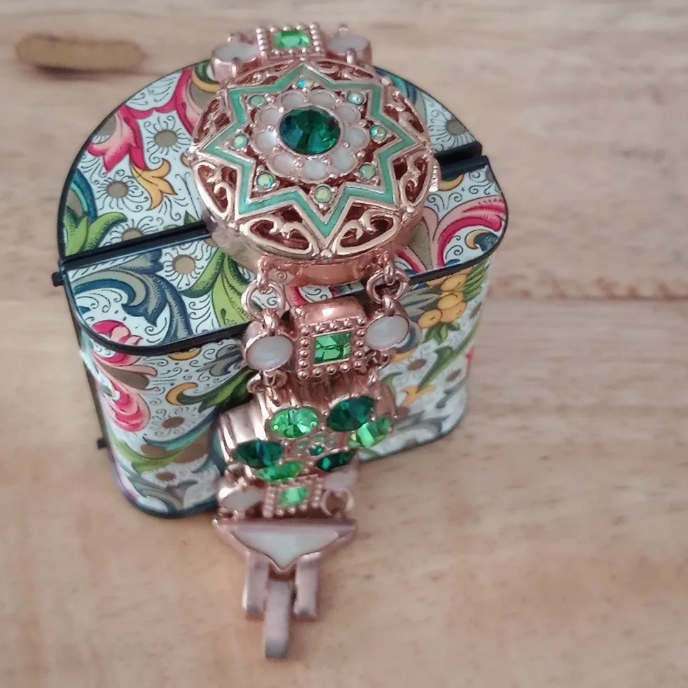 Locket watch - Picture 1 of 5